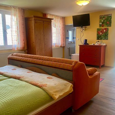 Hotel Wirtshausbrennerei Krenn Yspertal Zimmer foto