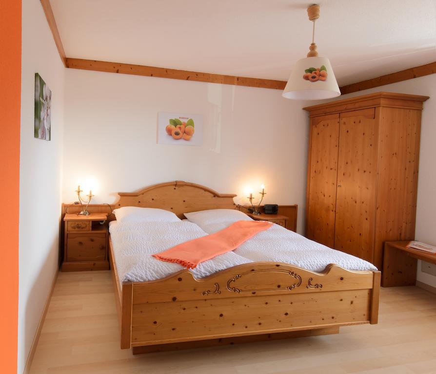 Hotel Wirtshausbrennerei Krenn Yspertal Zimmer foto